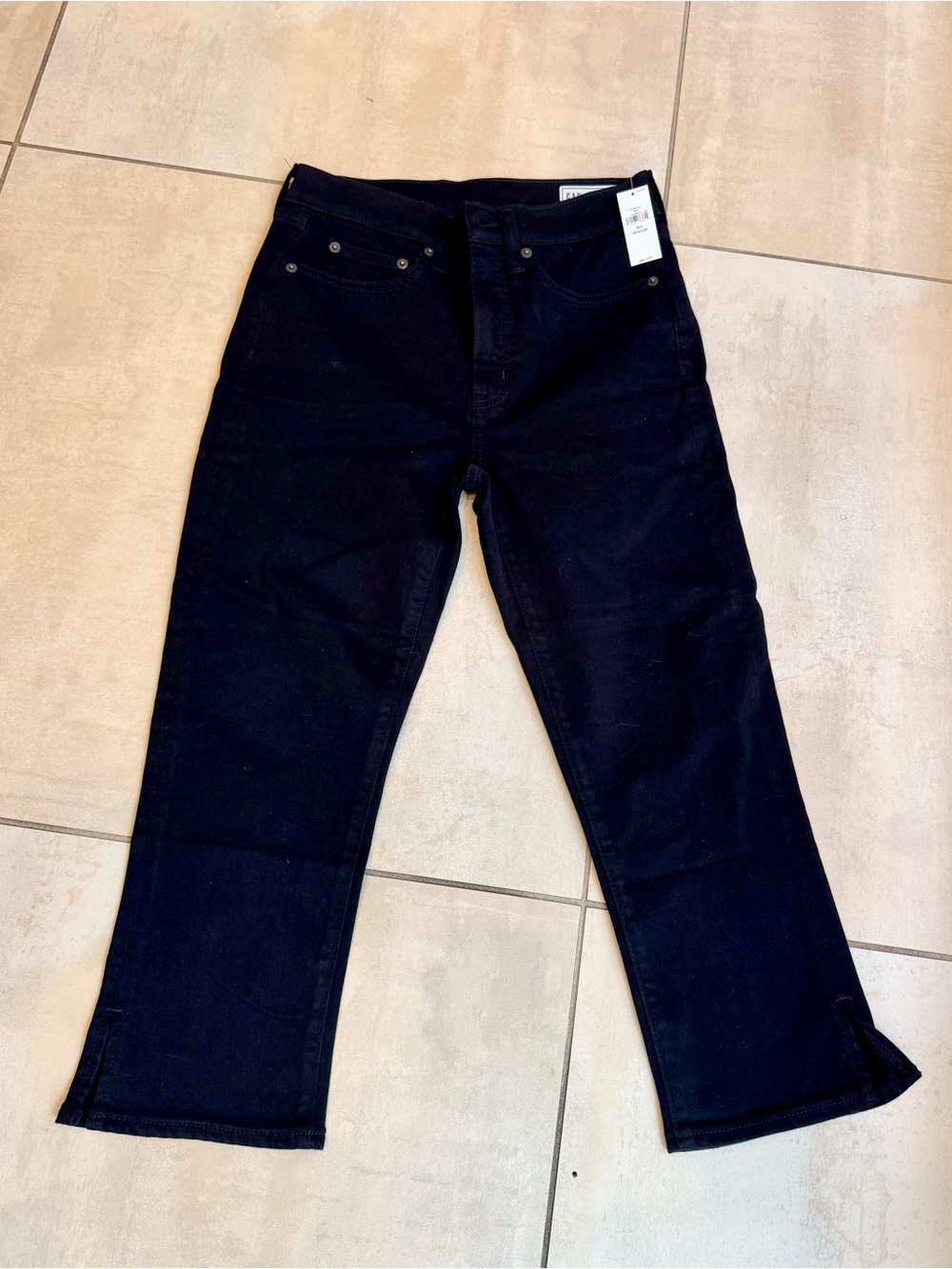 GAP Women's Black Straight-Leg Capri Jeans